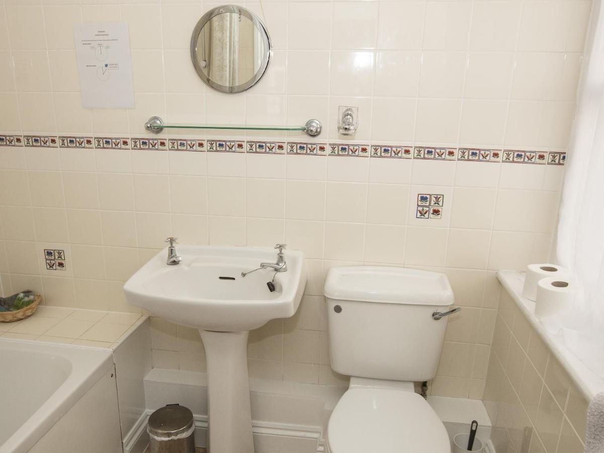 The Lord Nelson Pub And Accommodation Bridport Extérieur photo